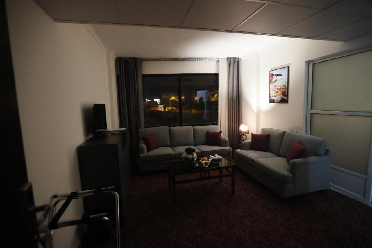 The Signature Hotel Amman Luaran gambar